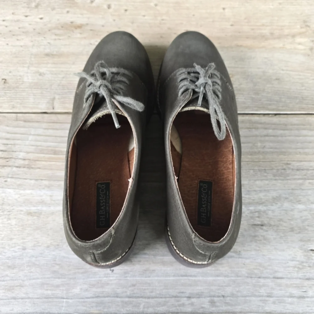 G.H. Bass & Co. 90's Classic Preppy Lace Up Oxford Flats 6.5M